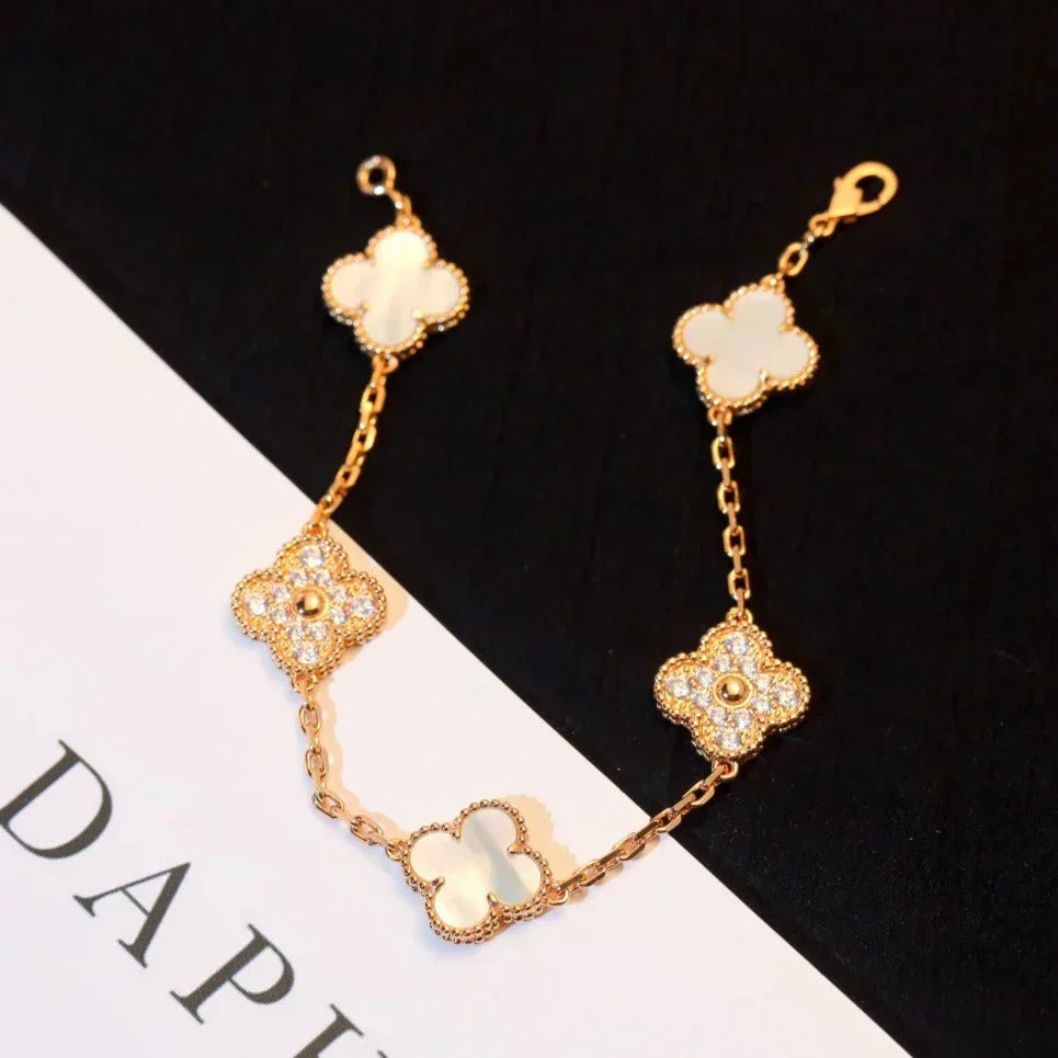 [Spark]CLOVER WHITE PEARL MOP 5 MOTIF BRACELET COLLECTION