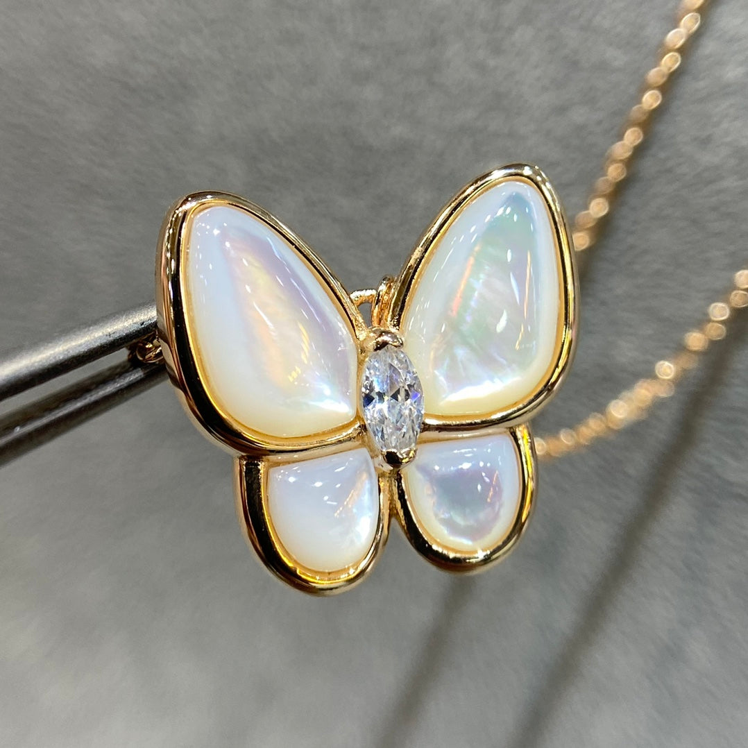 [Spark]BUTTERFLY MOP DIAMOND NECKLACE