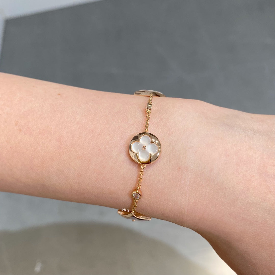 [Spark]STAR AND SUN 4 MOTIF WHITE MOP PINK GOLD BRACELET