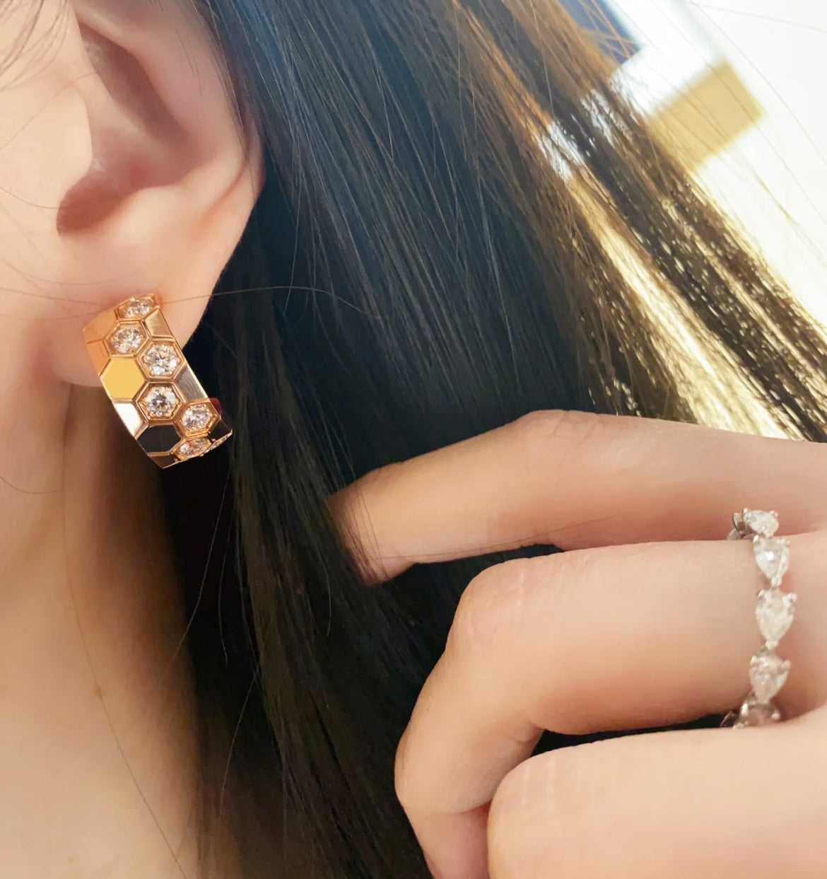 [Spark]BEE LOVE DIAMOND HOOP EARRINGS