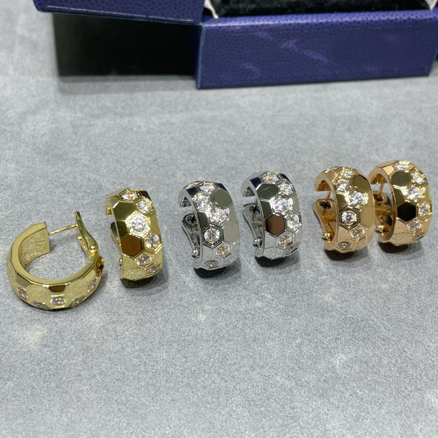 [Spark]BEE LOVE DIAMOND HOOP EARRINGS