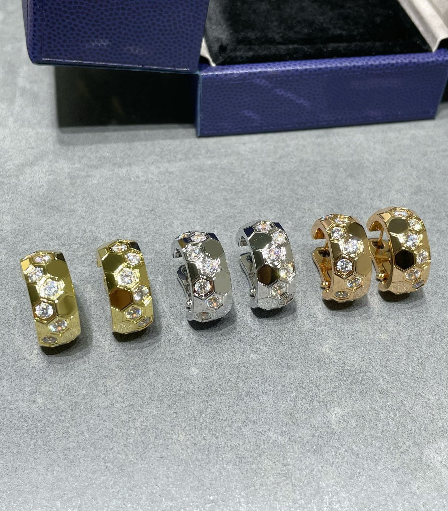 [Spark]BEE LOVE DIAMOND HOOP EARRINGS