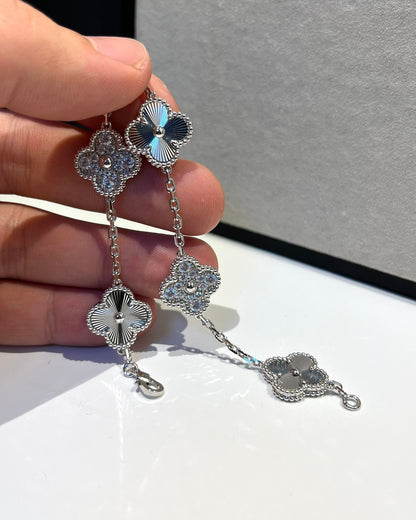 [Spark] CLOVER 5 MOTIF LASER BRACELET COLLECTION
