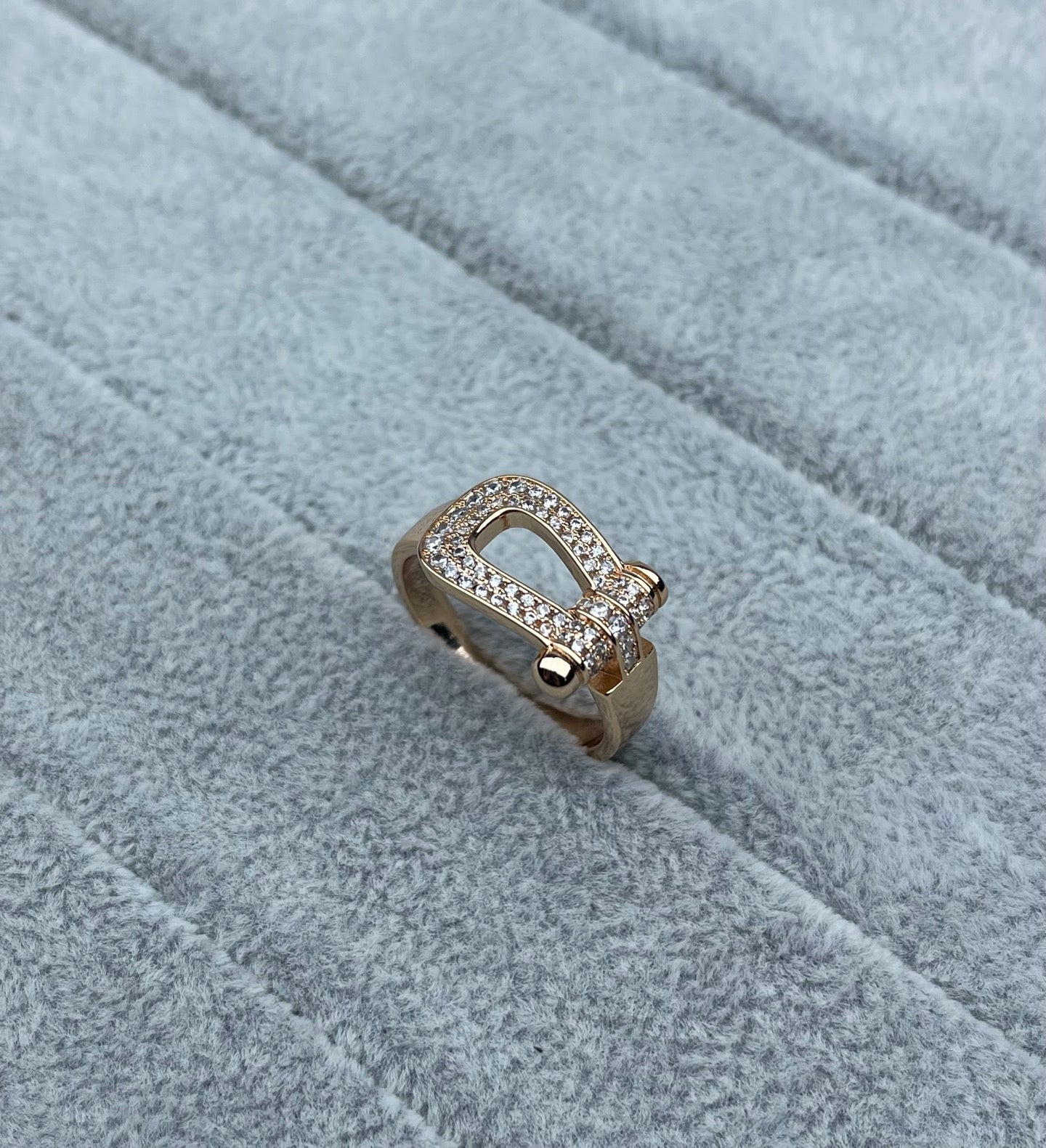 [Spark]Wide Hoof-Shaped Diamond-Studded Ring
