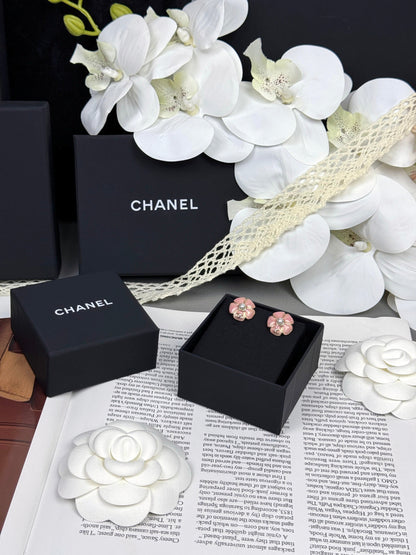 [Spark]26C Pink Camellia Pearl Enamel Stud Earrings