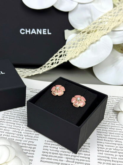 [Spark]26C Pink Camellia Pearl Enamel Stud Earrings