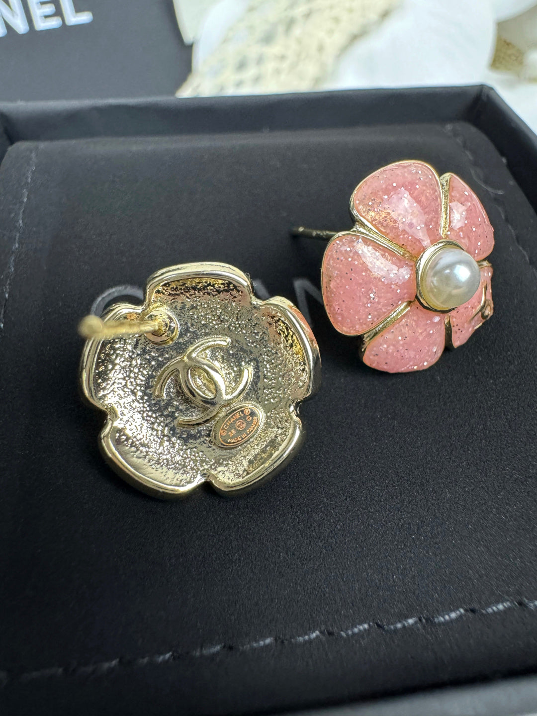 [Spark]26C Pink Camellia Pearl Enamel Stud Earrings