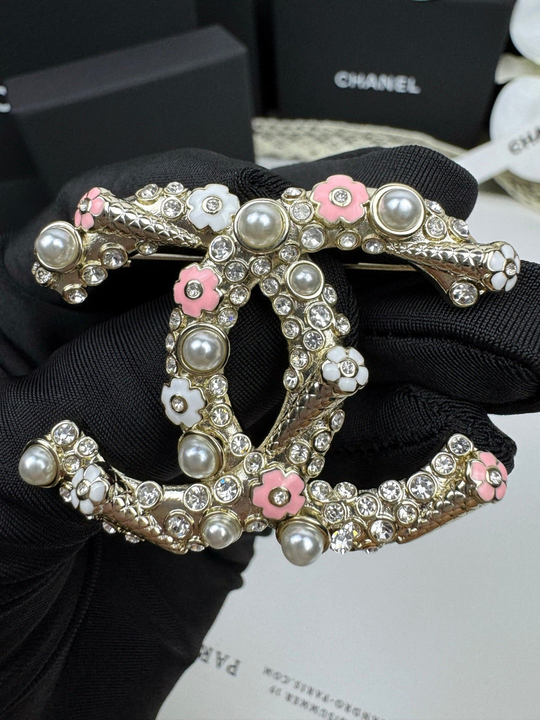 [Spark]26C Pink-White Enamel Ice Cream Cone Double C Brooch