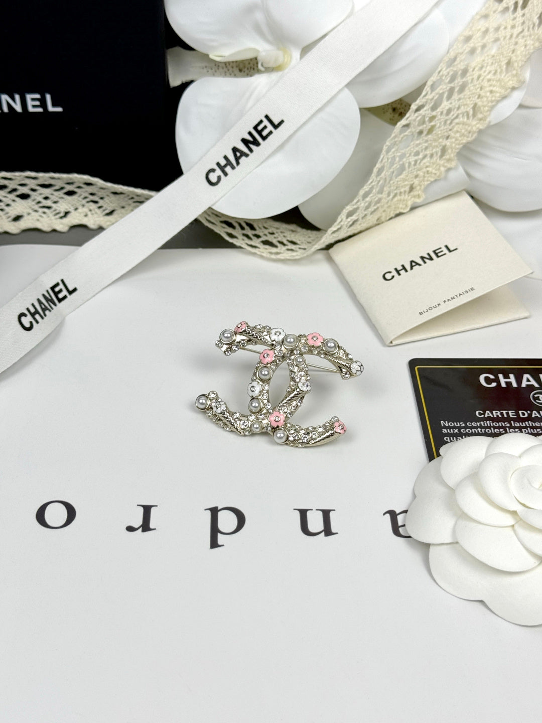 [Spark]26C Pink-White Enamel Ice Cream Cone Double C Brooch