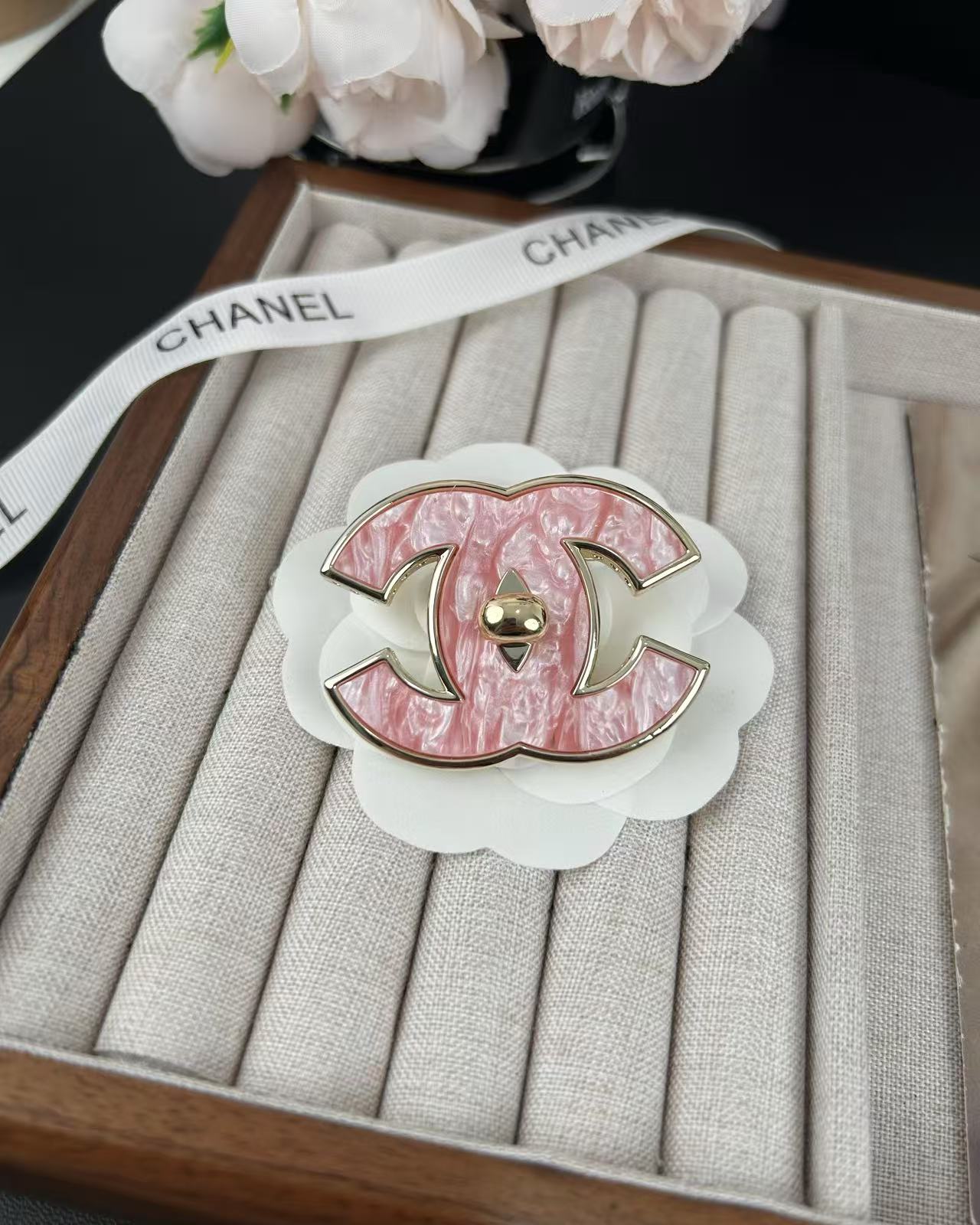 [Spark]Pink Resin Classic Brooch 5cm