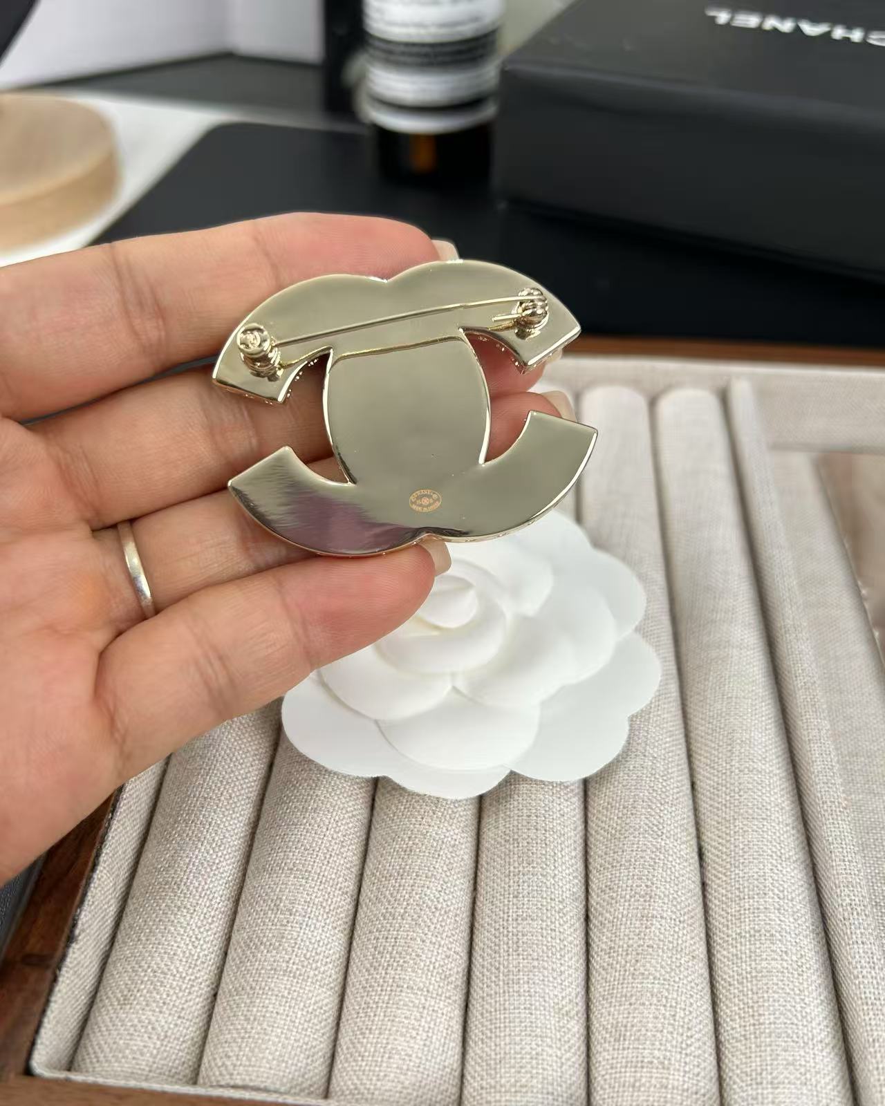 [Spark]Pink Resin Classic Brooch 5cm