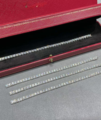[Spark jewelrys]TENNIS BRACELET WITH FULL DIAMOND SETTING