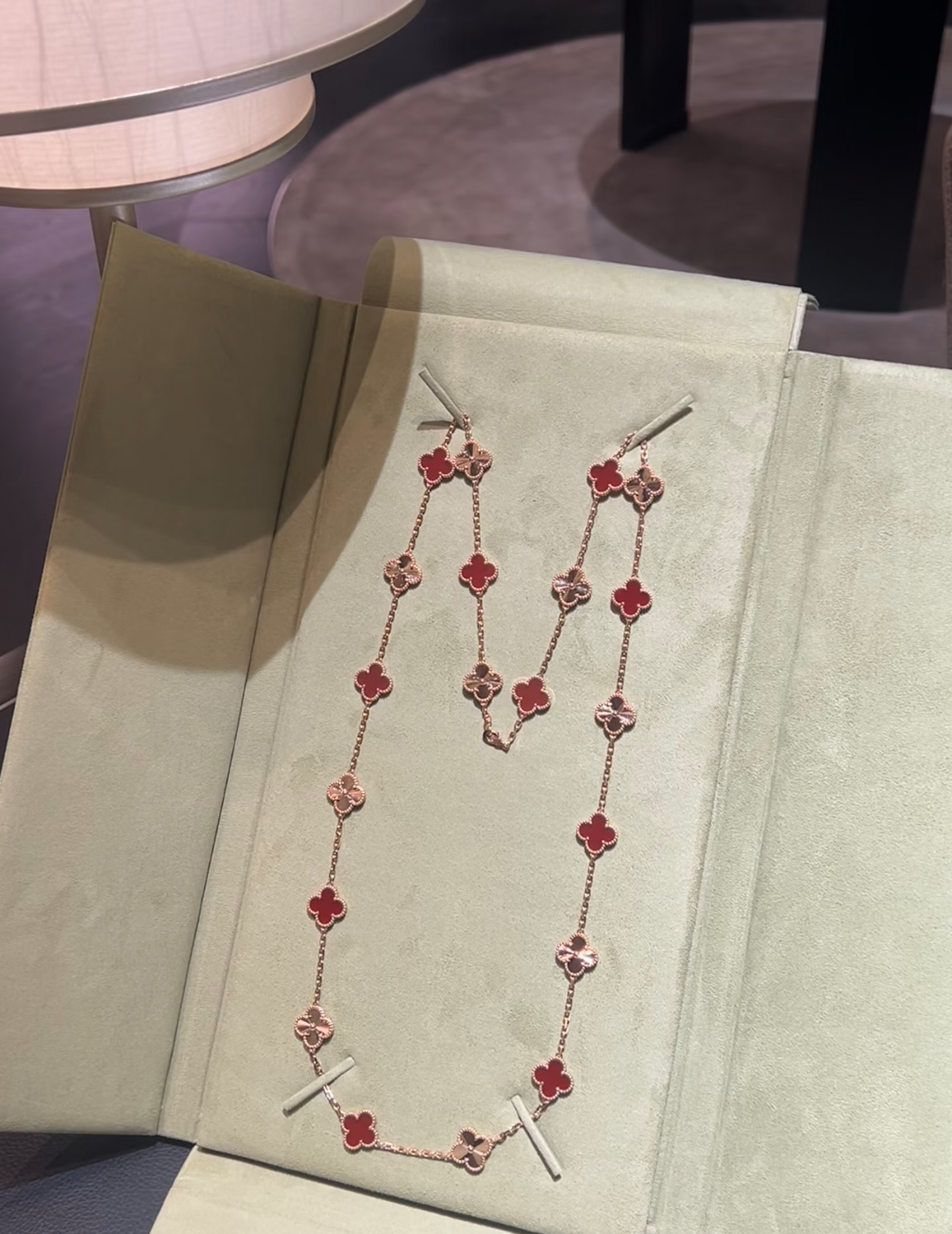 [Spark]CLOVER 20 MOTIFS LASER CARNELIAN NECKLACE