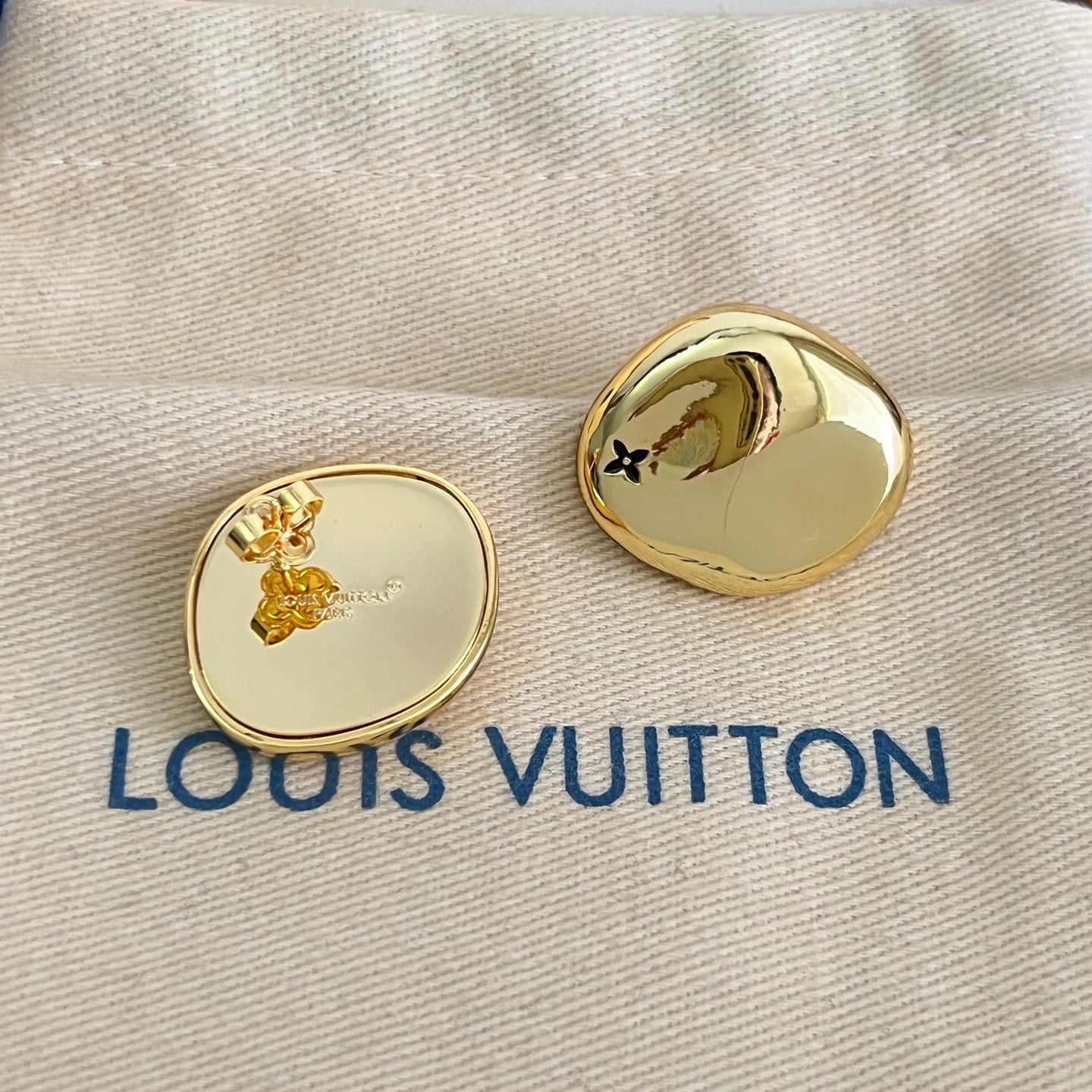 [Spark]Gold Paris Stud Earrings