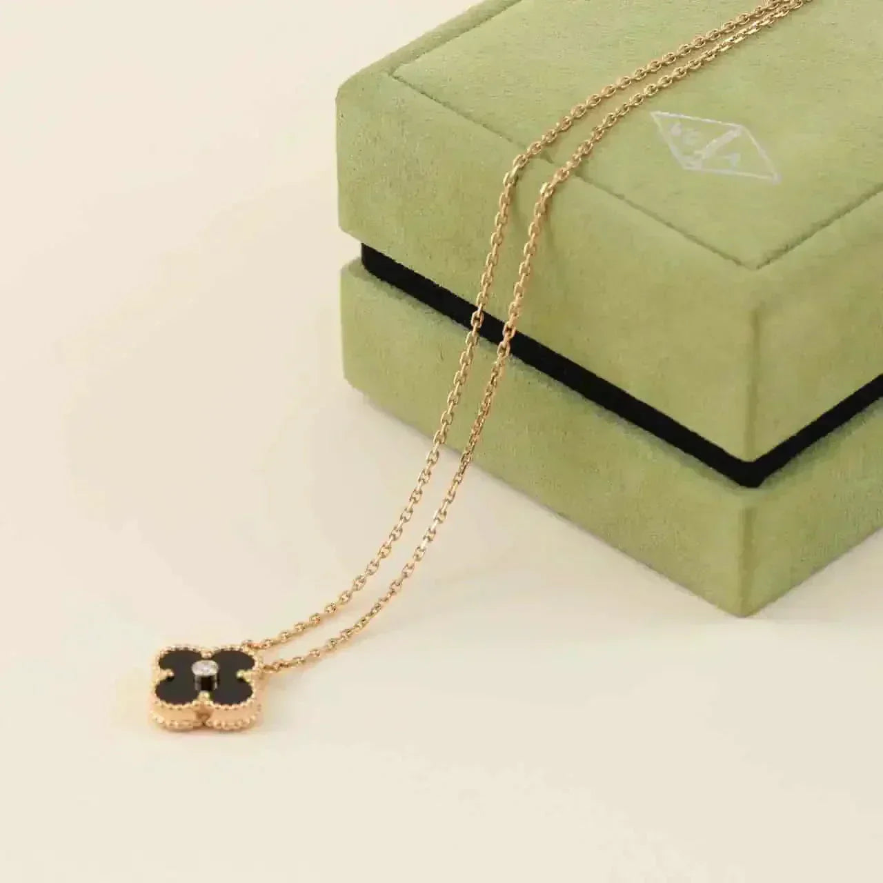 [Spark]CLOVER 15MM DIAMOND ONYX NECKLACE