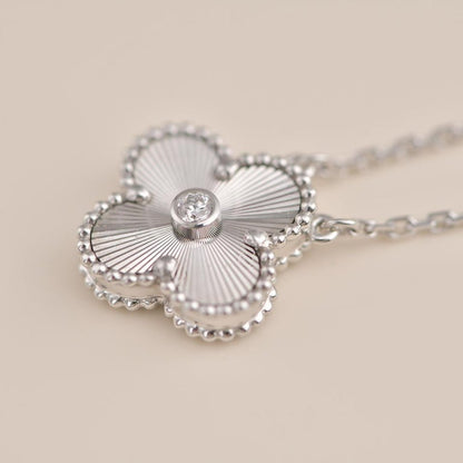 [Spark]CLOVER  15MM DIAMOND LASER NECKLACE SILVER
