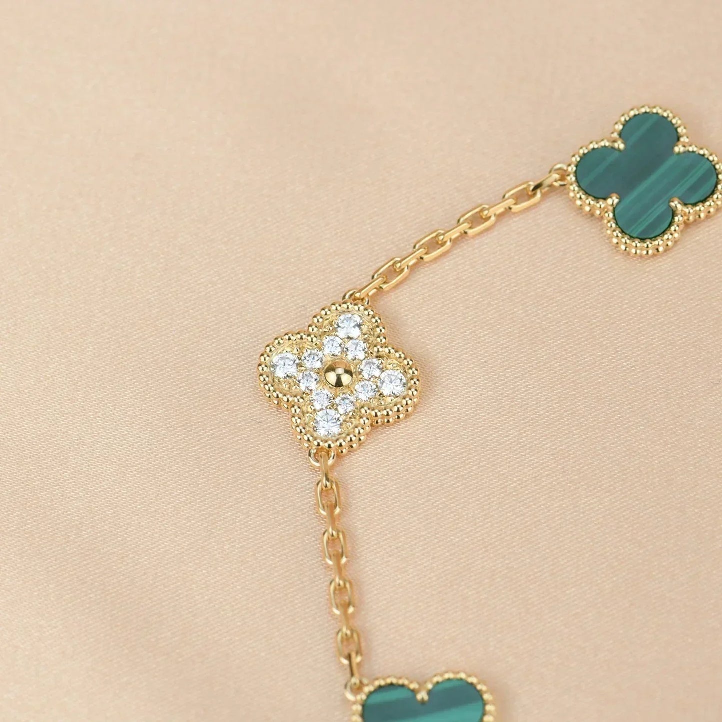 [Spark] CLOVER 5 MOTIF MALACHITE BRACELET COLLECTION