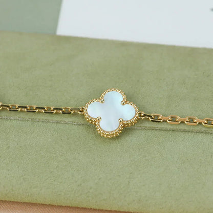 [Spark]CLOVER WHITE PEARL MOP 5 MOTIF BRACELET COLLECTION