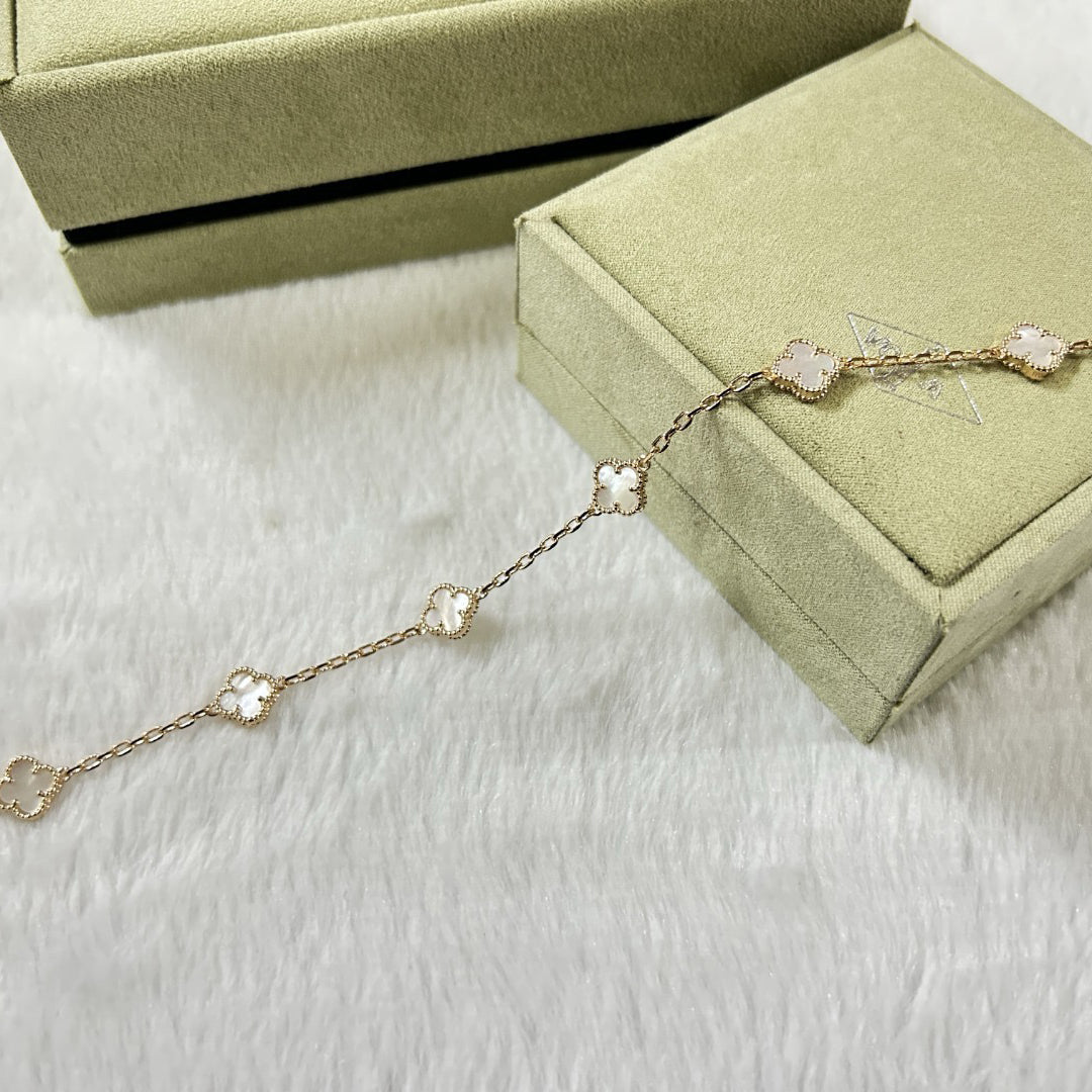 [Spark]CLOVER 6 MOTIF WHITE MOP BRACELET-w