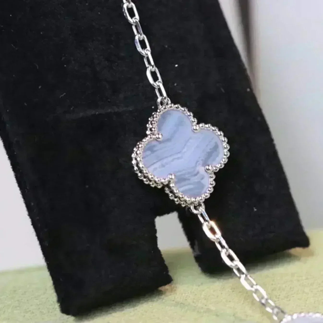 [Spark] CLOVER 5 MOTIF PURPLE CHALCEDONY BRACELET COLLECTION