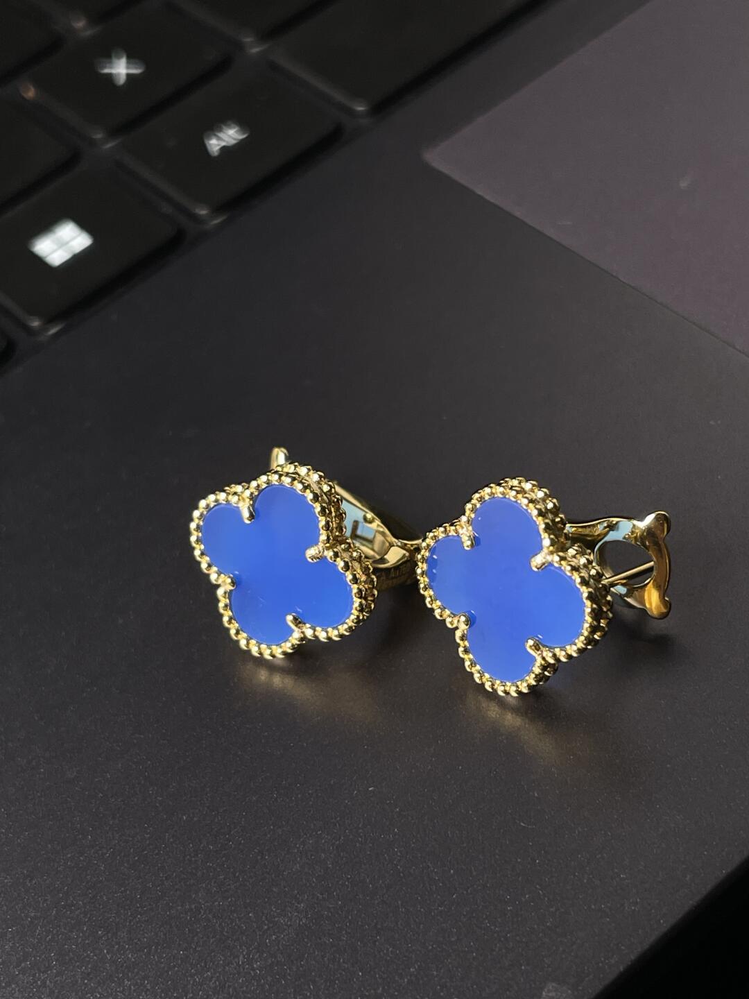 [Spark] CLOVER LARGE (20mm) 1 MOTIFS BLUE MOP STUD EARRINGS