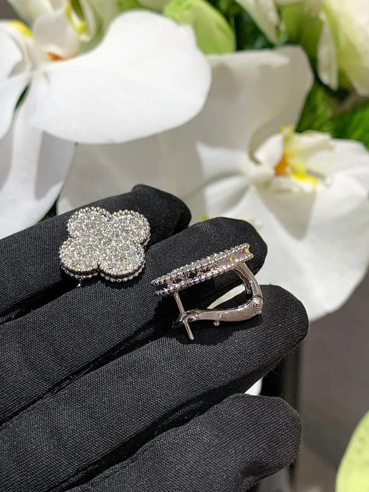 [Spark]CLOVER 20MM MOTIFS DIAMOND STUD EARRINGS SILVER