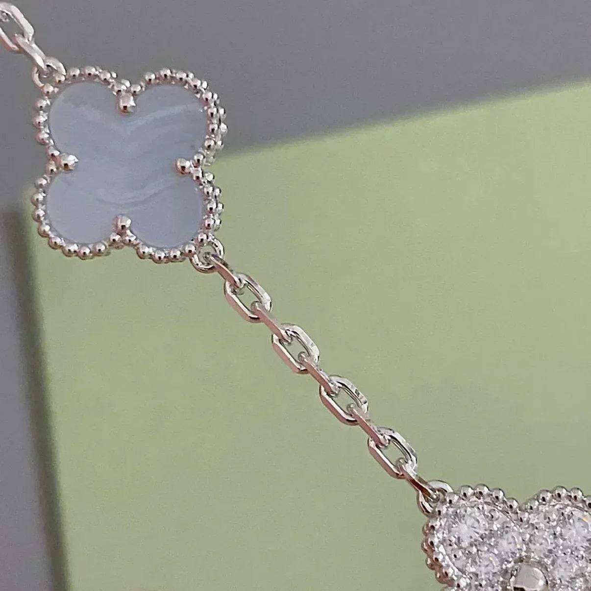 [Spark] CLOVER 5 MOTIF PURPLE CHALCEDONY BRACELET COLLECTION