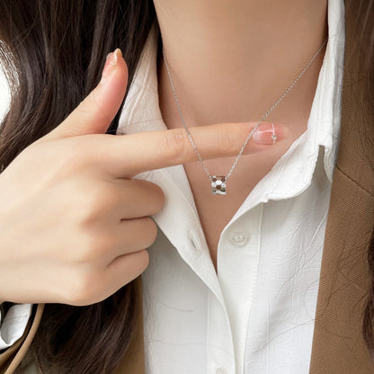 [Spark]BEE MINI PEDANT DIAMOND NECKLACE