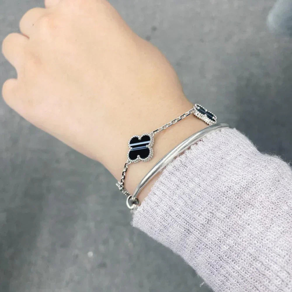 [Spark] CLOVER 5 MOTIF PULSAR STONE BRACELET COLLECTION