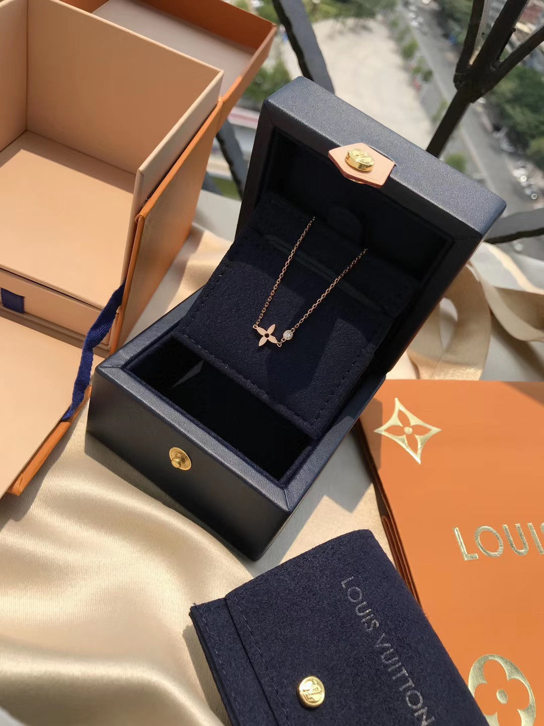 [Spark]BLOSSOM PENDANT PINK GOLD AND DIAMOND