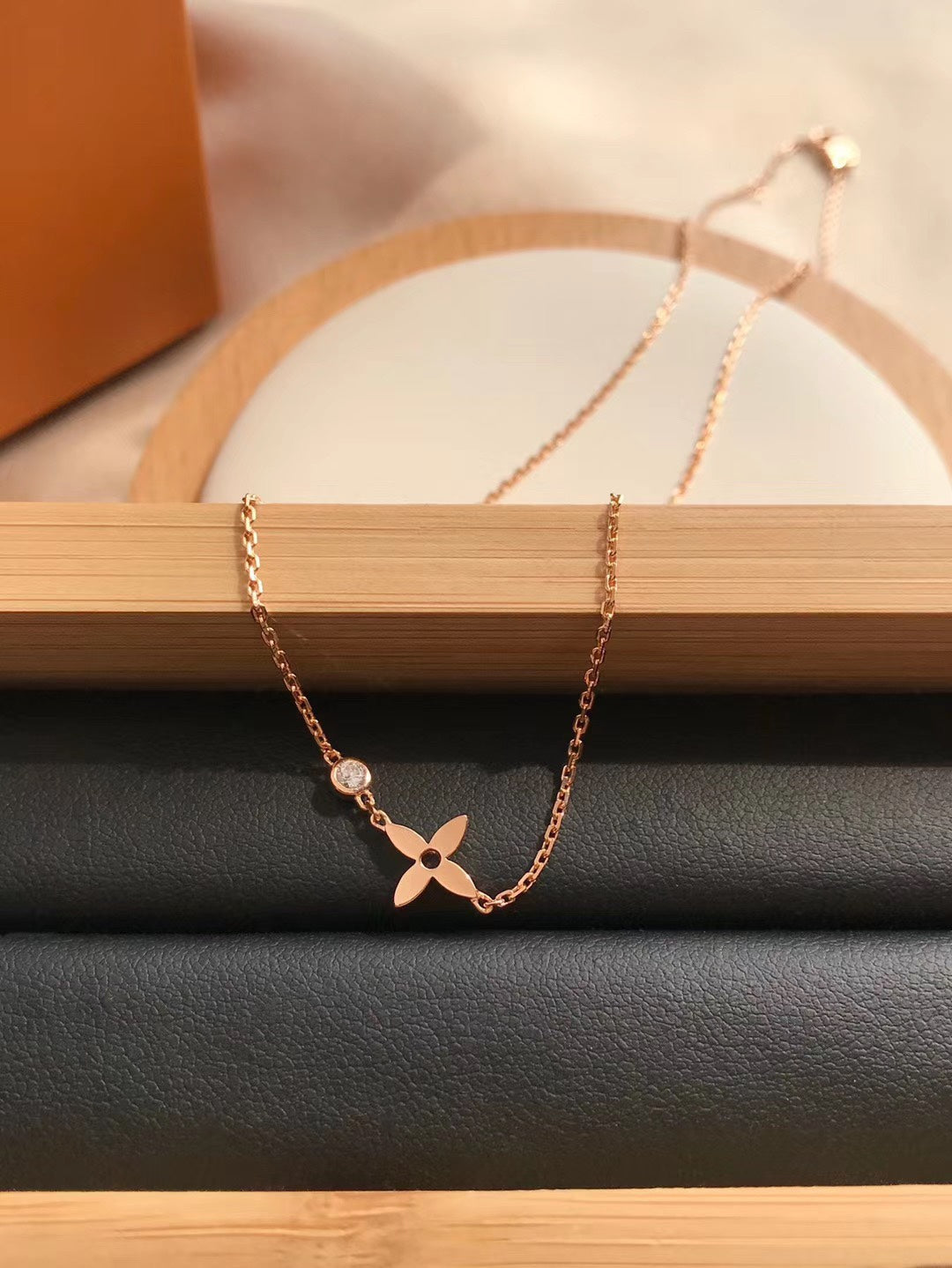 [Spark]BLOSSOM PENDANT PINK GOLD AND DIAMOND