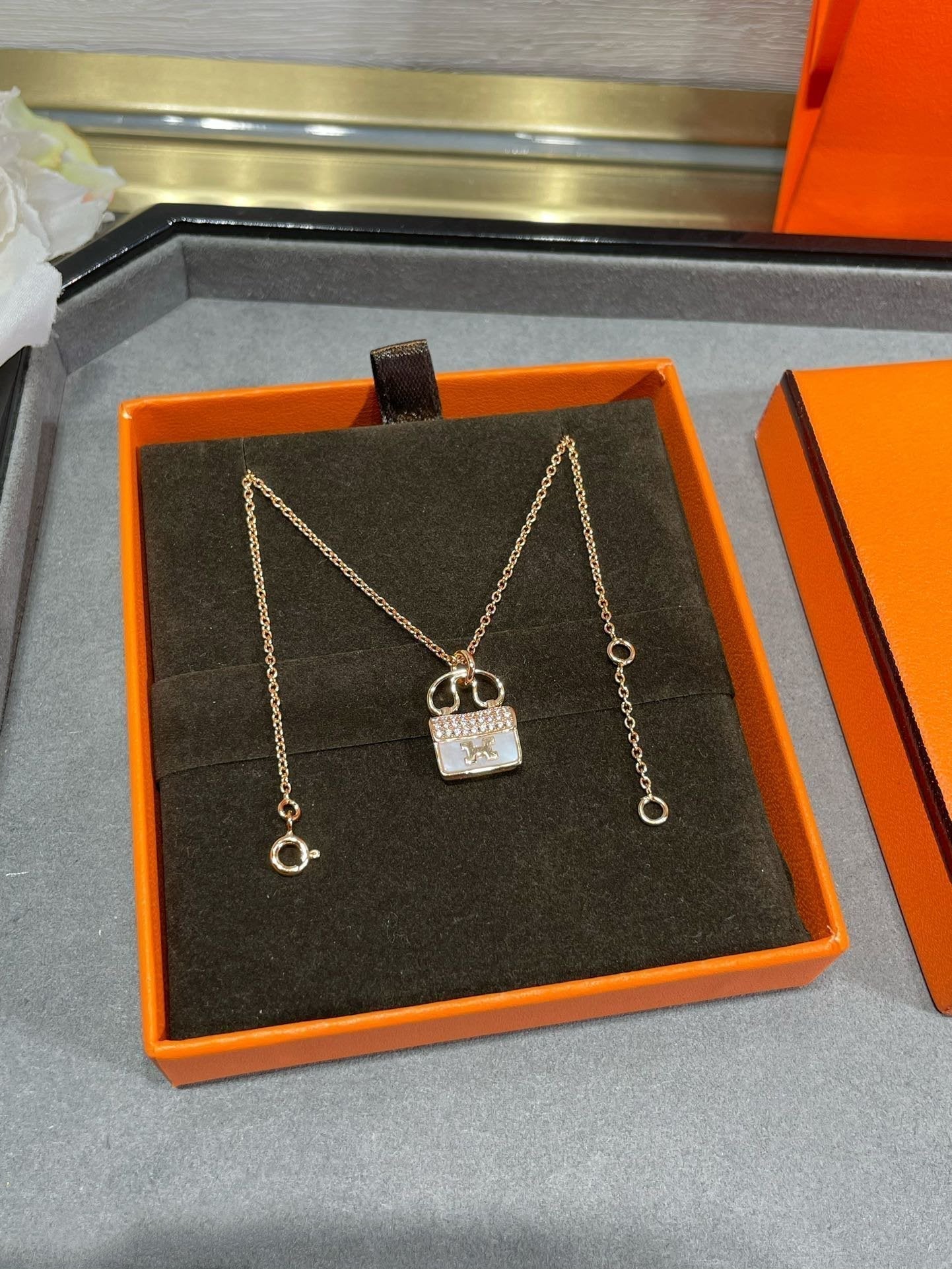 [Spark]H CIRCE MOISSANITE PENDANT NECKLACE GOLD