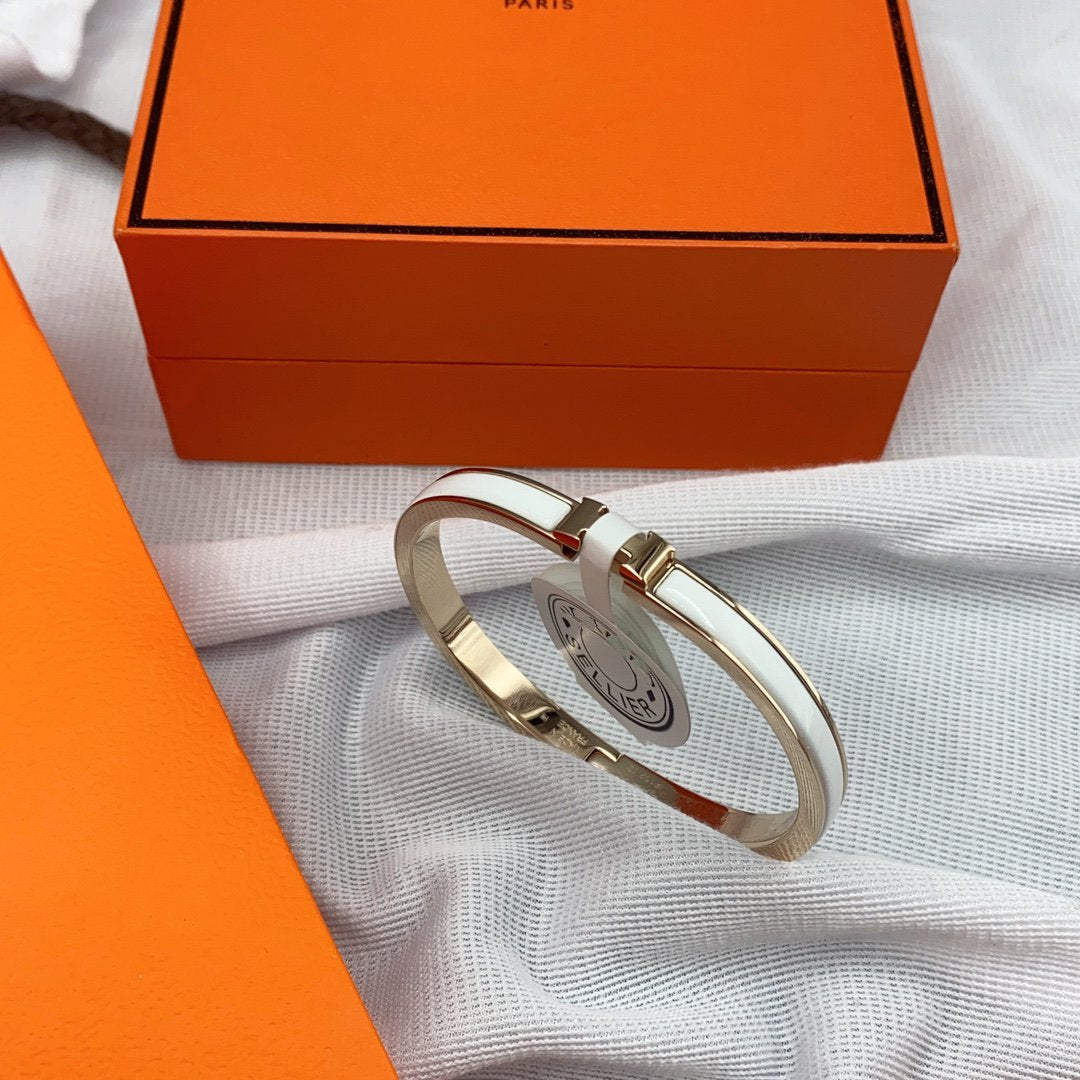 [Spark]CLASSIC HM CLIC WHITE 8MM ENAMEL BRACELET