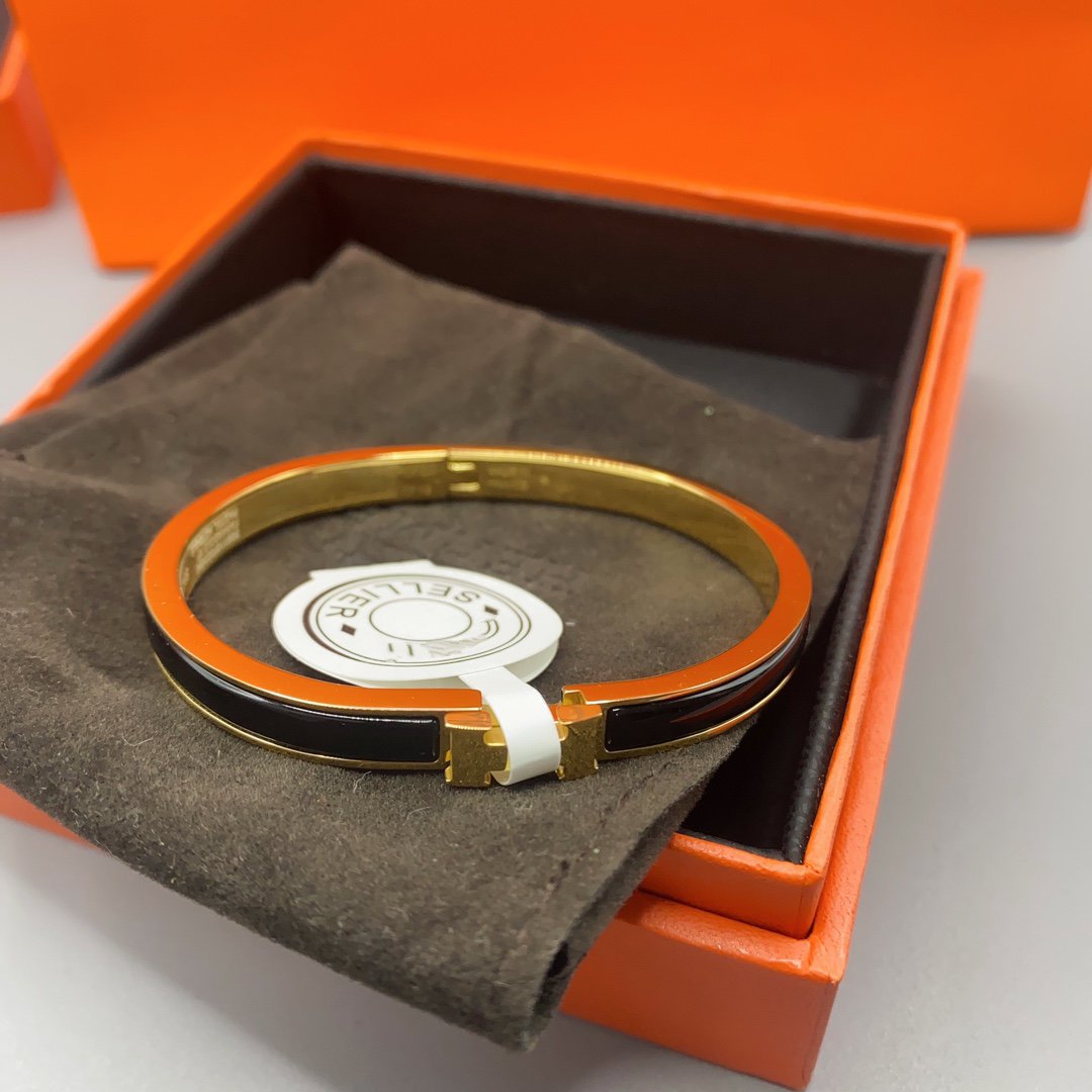 [Spark]CLASSIC HM CLIC BLACK 8MM ENAMEL BRACELET