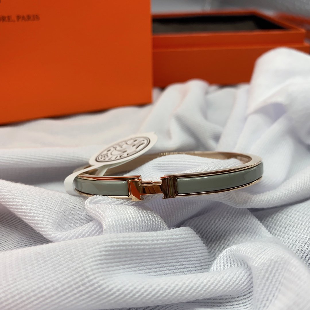 [Spark]CLASSIC HM CLIC GREEN 8MM ENAMEL BRACELET