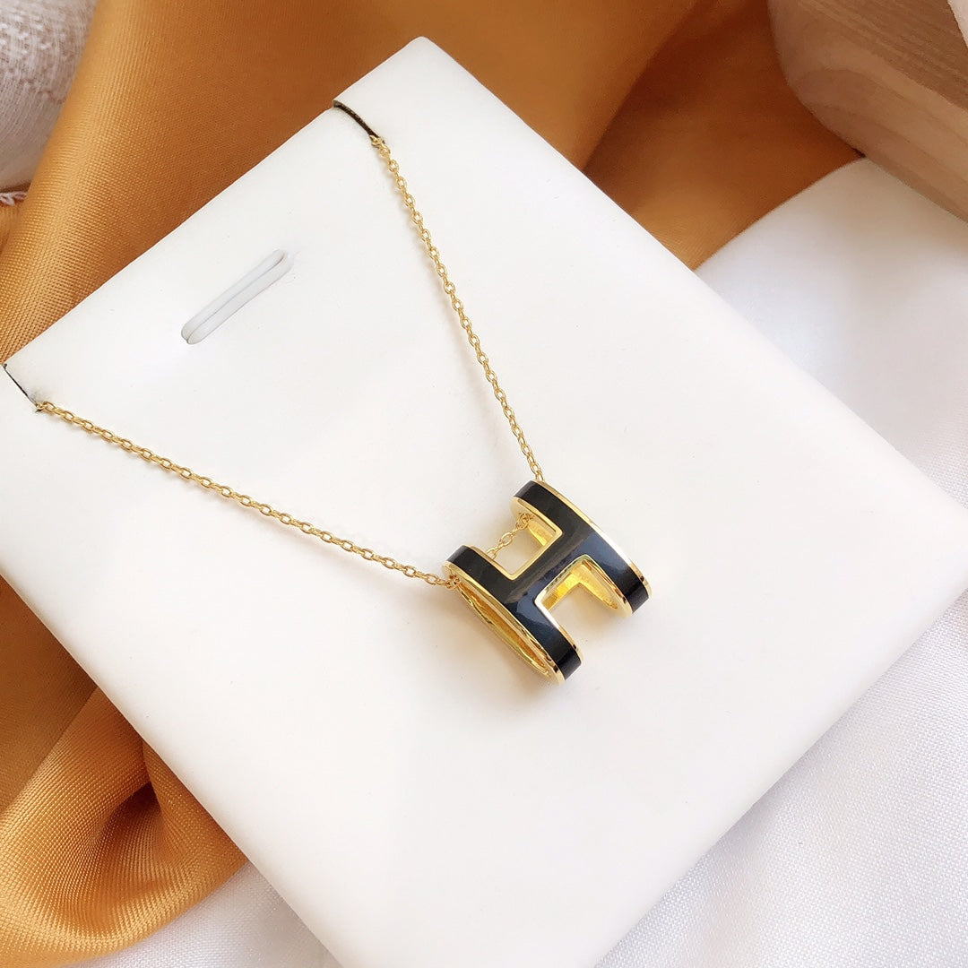 [Spark]HM CLIC BLACK ENAMEL GOLD NECKLACE