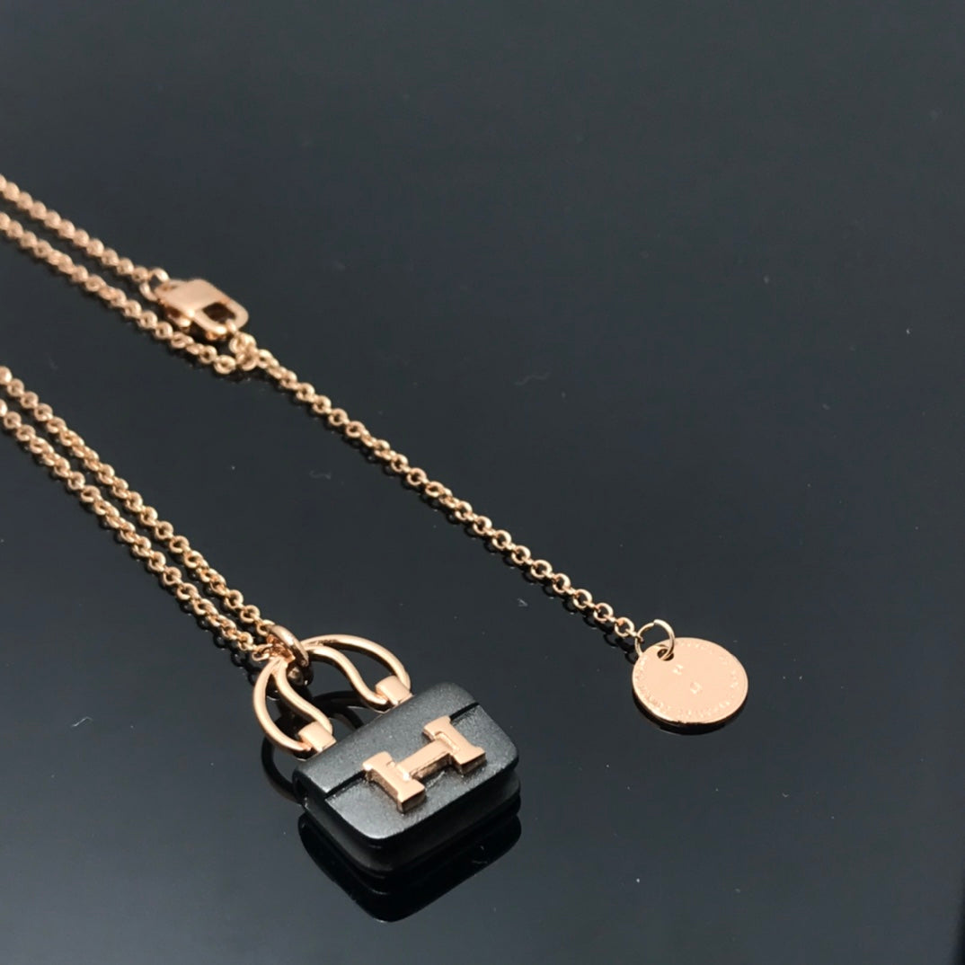 [Spark]WOMEN'S HM AMULETTES CONSTANCE PENDANT NECKLACE