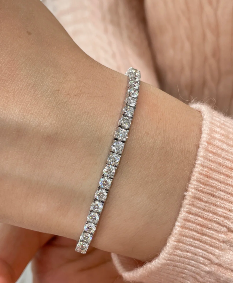 [Spark]  CLASSIC BASEBALL BRACELAT, 52 DIAMOND