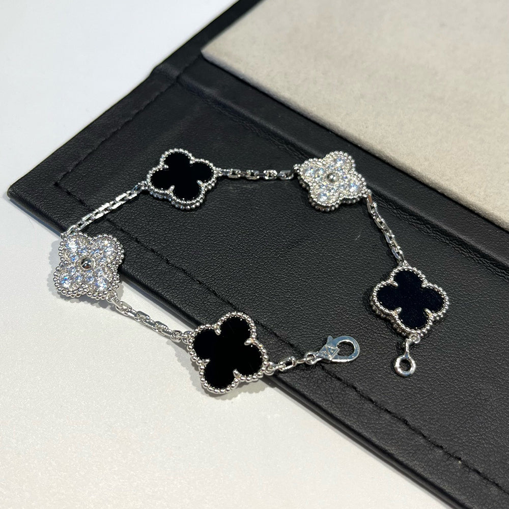 [Spark] CLOVER 5 MOTIF ONYXS BRACELET COLLECTION