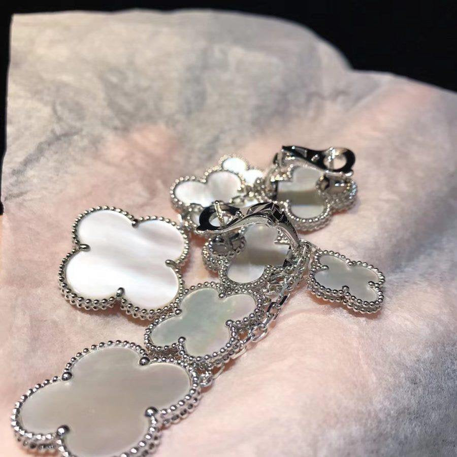 [Spark]CLOVER EARRINGS WHITE MOP 4 MOTIFS SILVER