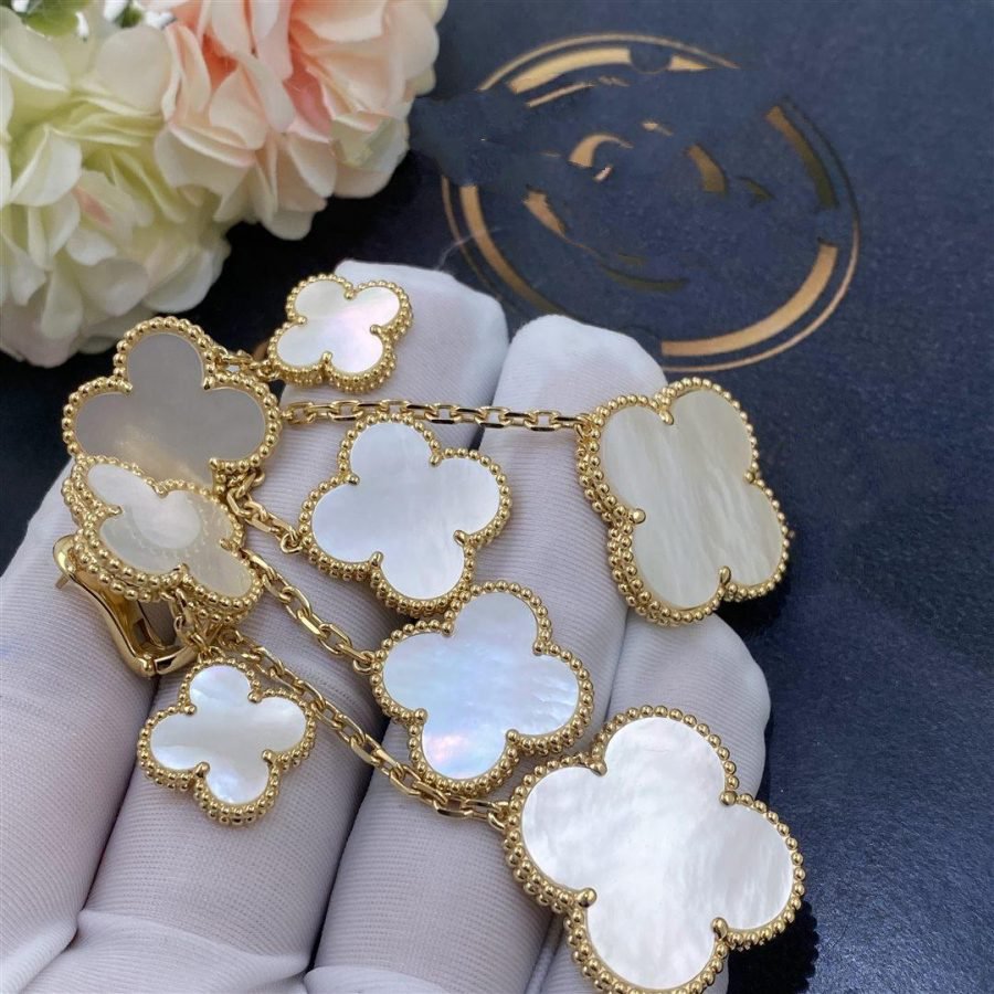 [Spark]CLOVER EARRINGS WHITE MOP 4 MOTIFS GOLD