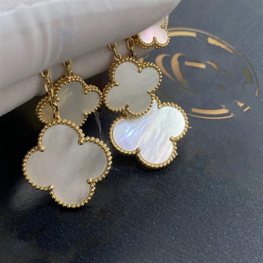 [Spark]CLOVER EARRINGS WHITE MOP 4 MOTIFS GOLD