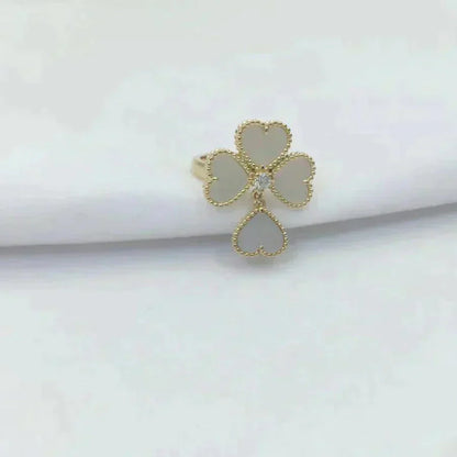 [Spark]SWEET CLOVER WHITE MOP RING