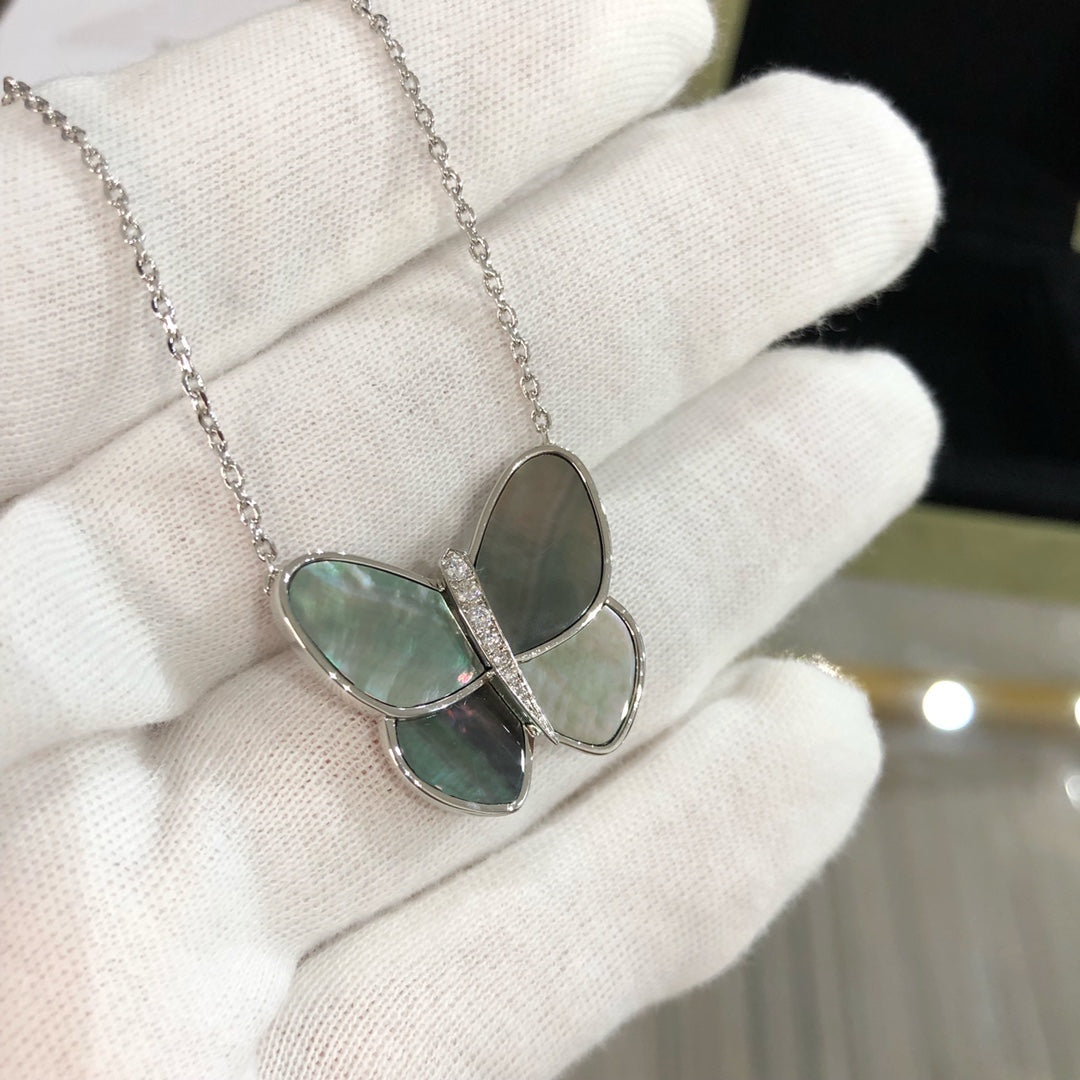[Spark]LARGE BUTTERFLY SILVER PENDANT DIAMOND NECKLACE
