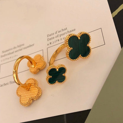 [Spark]CLOVER BETWEEN THE FINGER RING