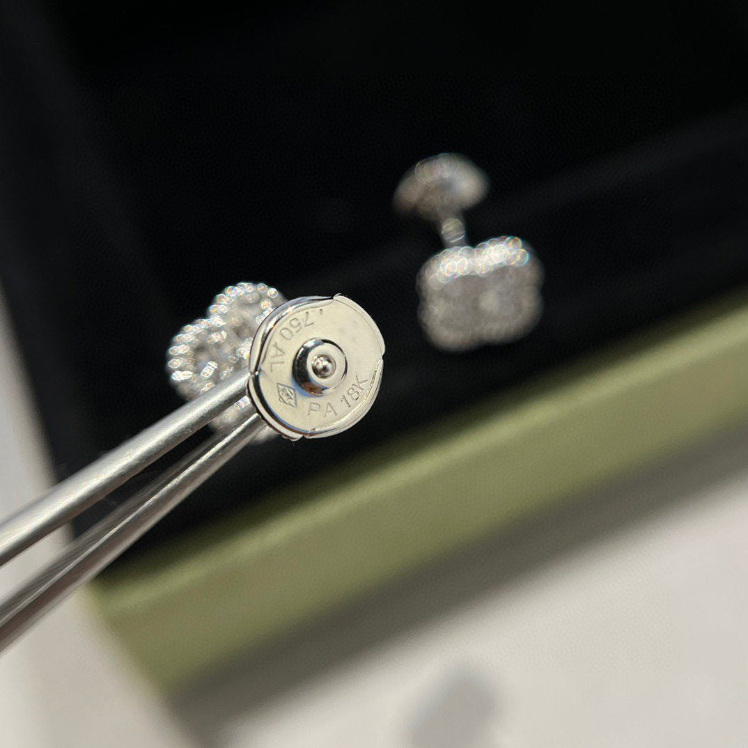 [Spark]CLOVER MINI DIAMOND STUD EARRINGS